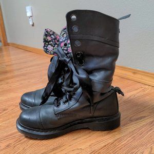 Triumph 1914 Foldover Doc Martens US9